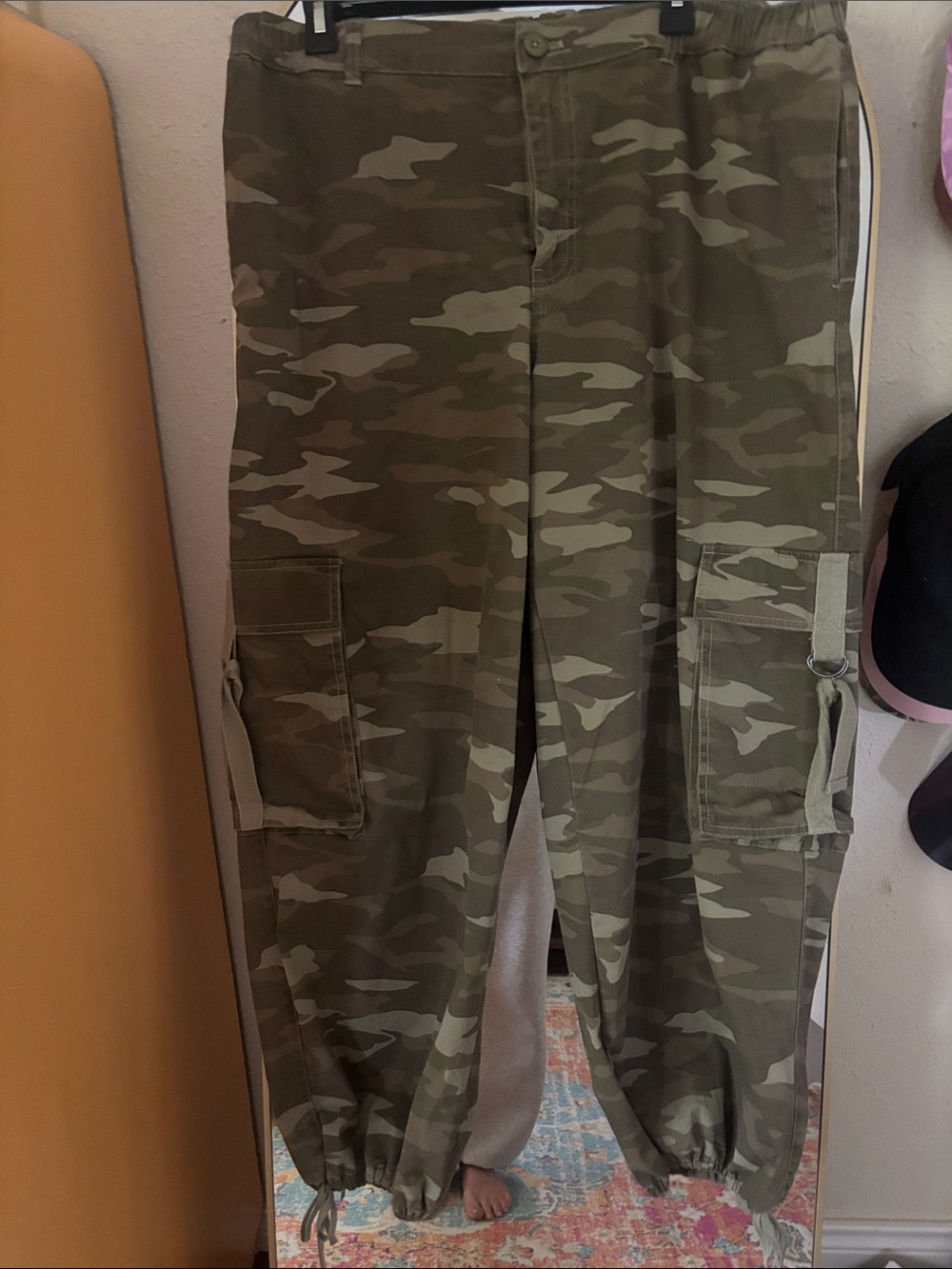 Women’s  Camouflage Cargo Pants - Olive Camo